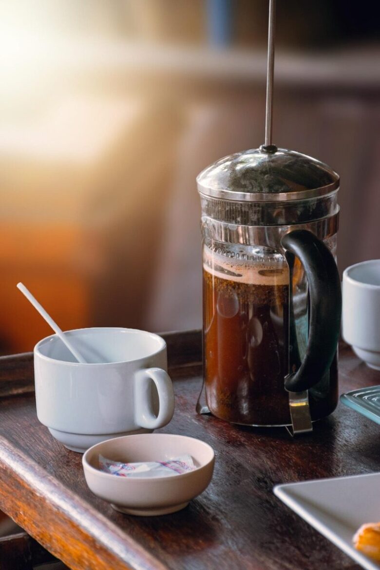 coffee maker, french, plunger, press, piston, coffee, cafe, coffee cup, bar, cup, porcelain, hostelry, rural, restoration, drink, gourmet, bokeh, caffeine
